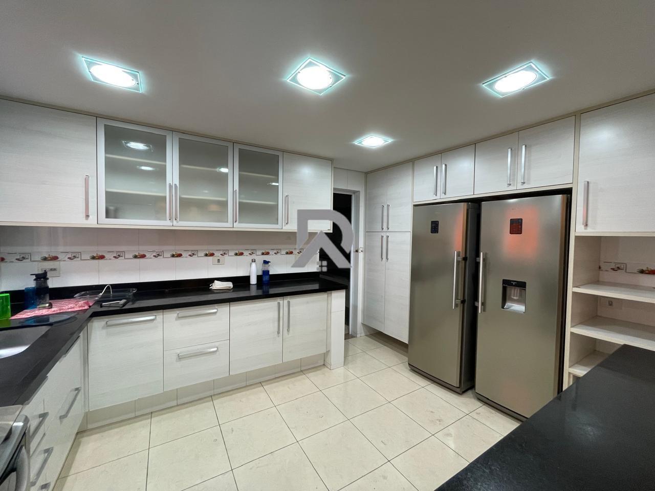 Casa, 4 quartos, 228 m² - Foto 41