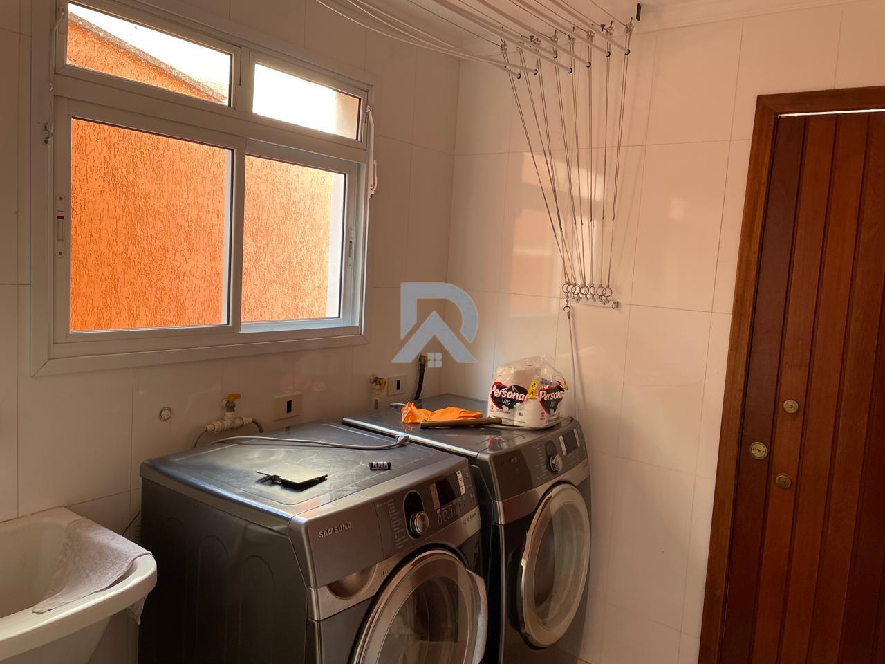 Casa, 4 quartos, 228 m² - Foto 47