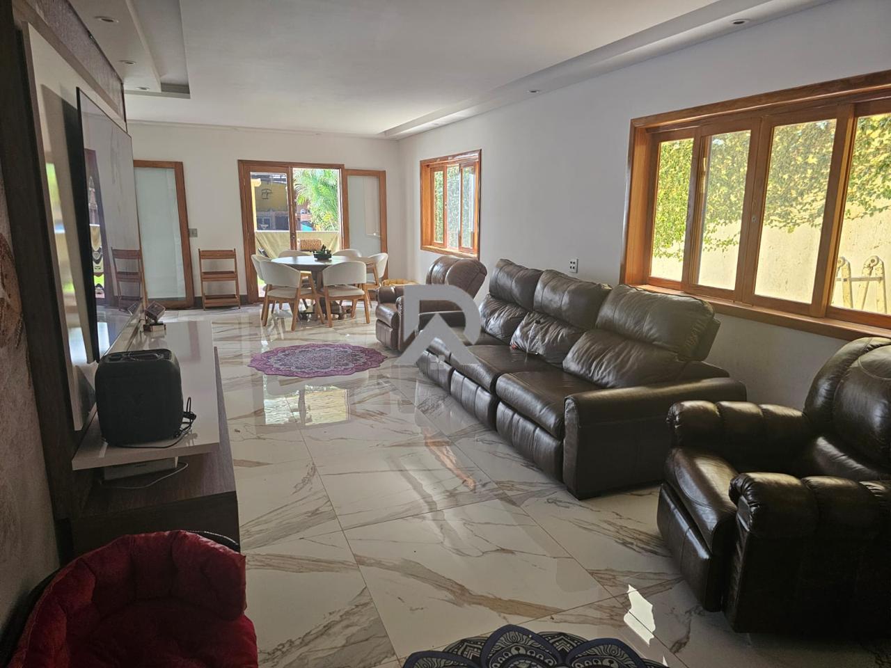 Casa, 5 quartos, 330 m² - Foto 9