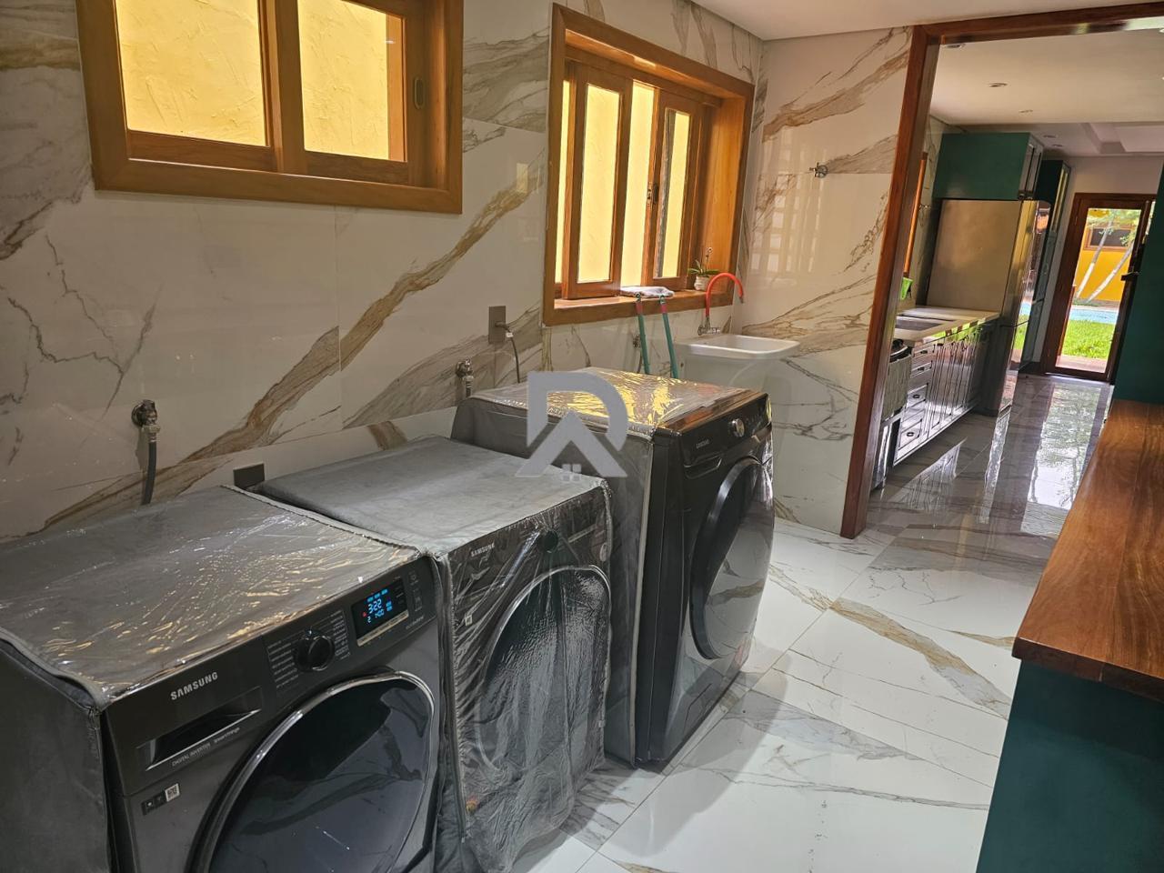 Casa, 5 quartos, 330 m² - Foto 18