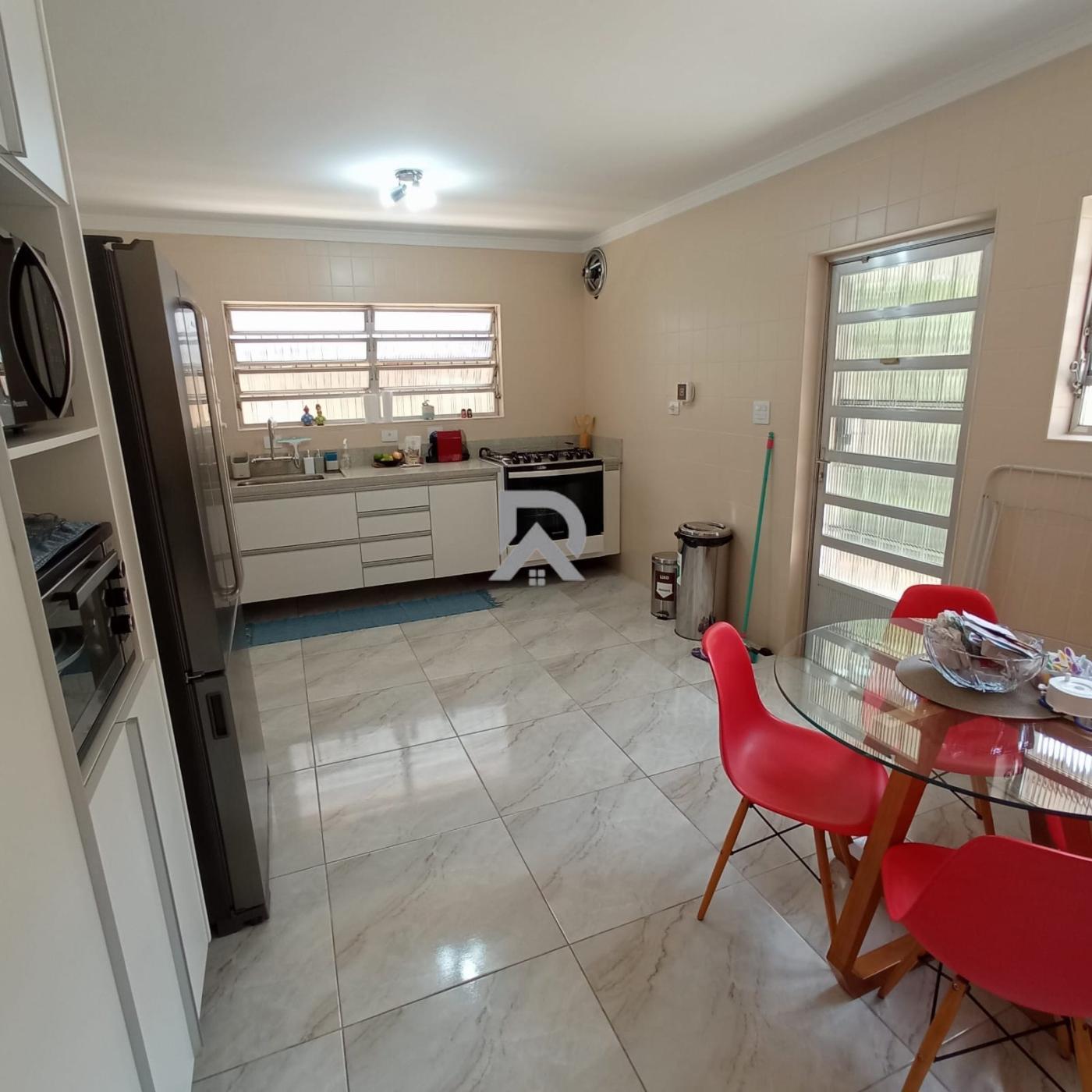 Casa, 3 quartos, 206 m² - Foto 10